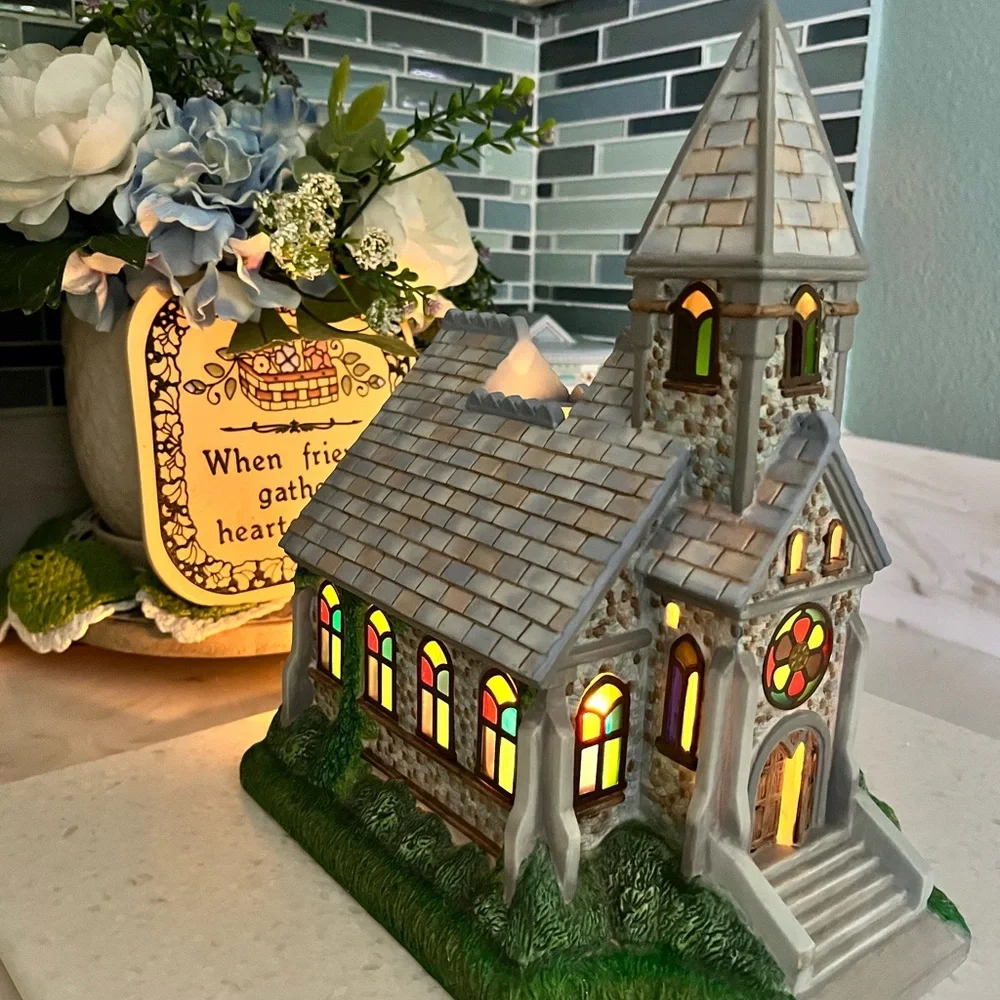 PartyLite Olde World Village chapel - Picture 3 of 6